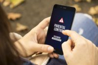 How You Can Protect Your Smartphone When You Give It To A Child