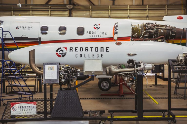 Best Airplane Flight Schools In Colorado 2023/2024