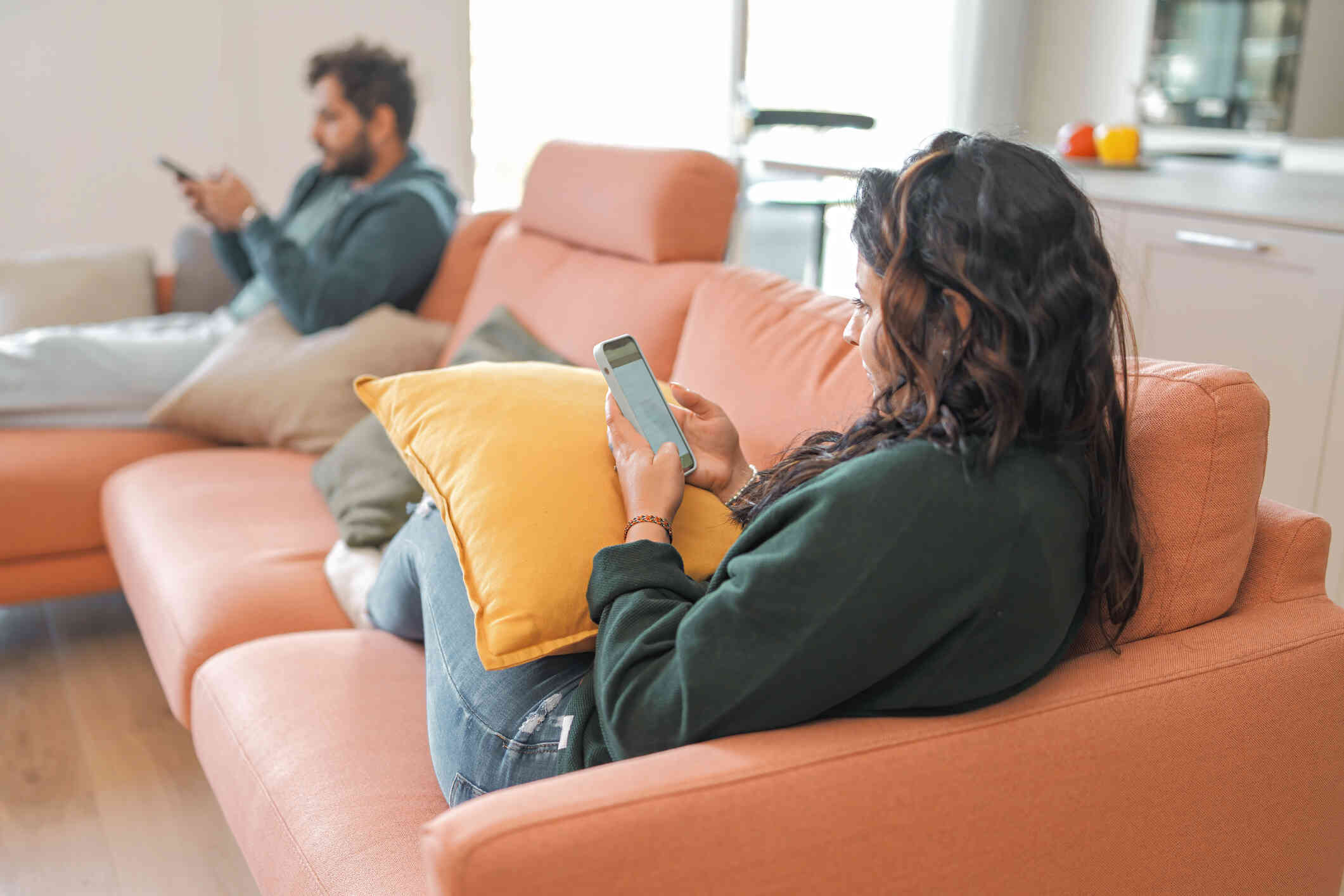 Guides On How To Live With A Roommate You Don’t Like